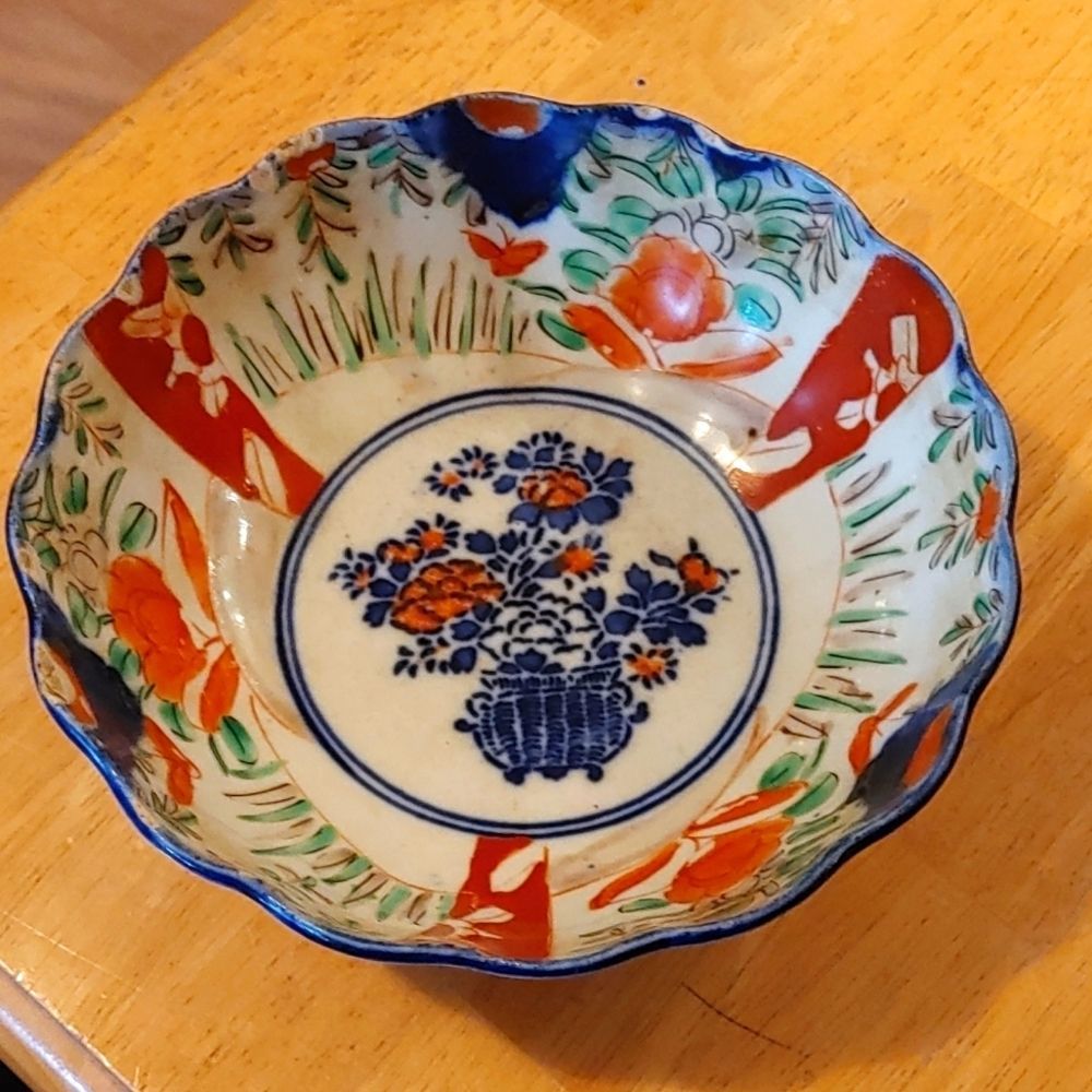 Antique Japanese Imari Ware bowl